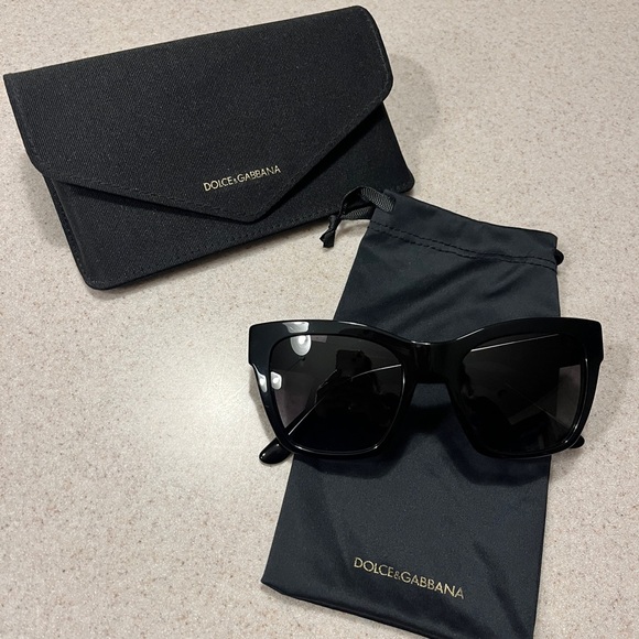 Dolce & Gabbana DG4384 sunglasses - Picture 1 of 7